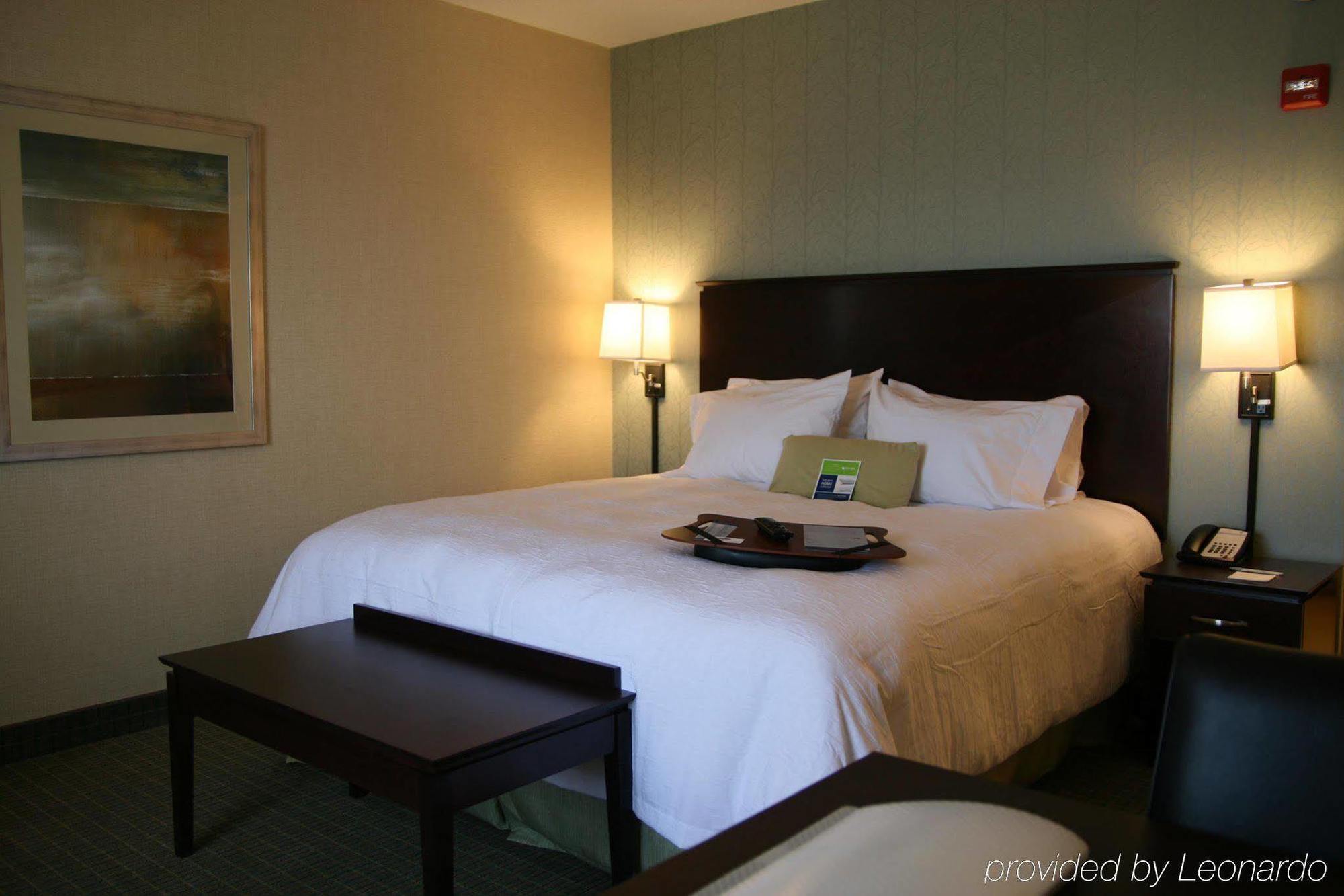 Hampton Inn & Suites Wilkes-Barre Habitación foto